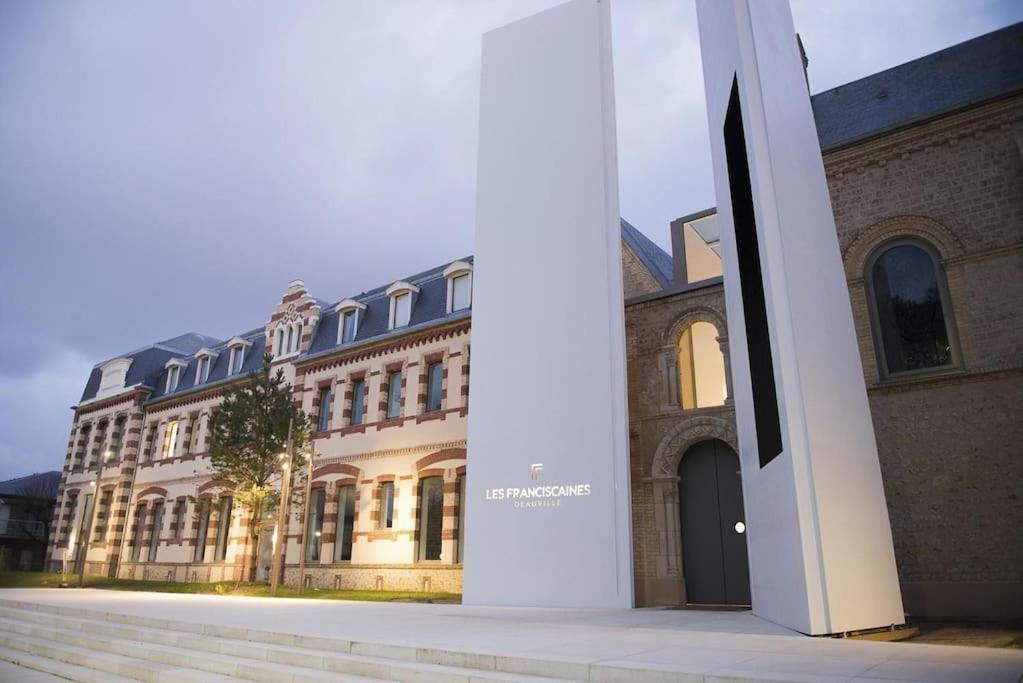Le Cyrano, - App. T2 Proche De La * Deauville